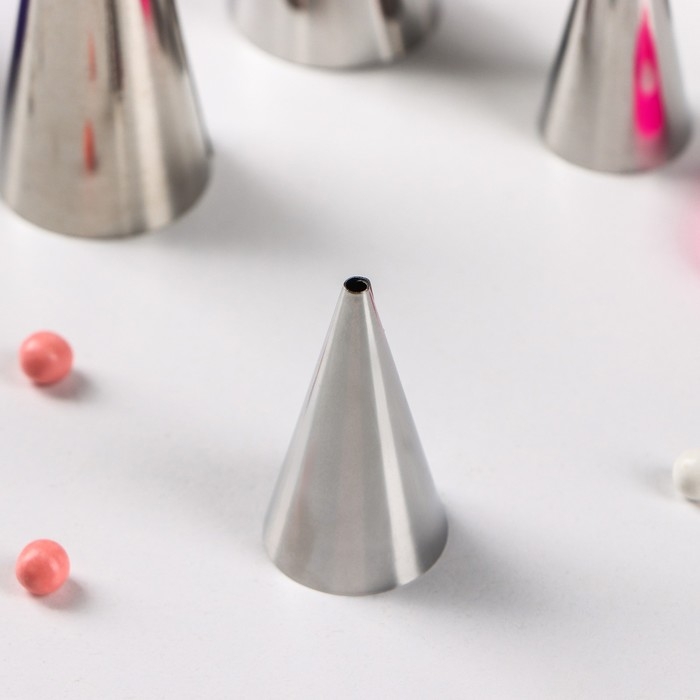 Набор кондитерский Доляна, 10 предметов: насадки 6 шт, адаптер с колпачком, 2 переходника, зажим для мешка Набор кондитерский Доляна, 10 предметов: насадки 6 шт, адаптер с колпачком, 2 переходника, зажим для мешка