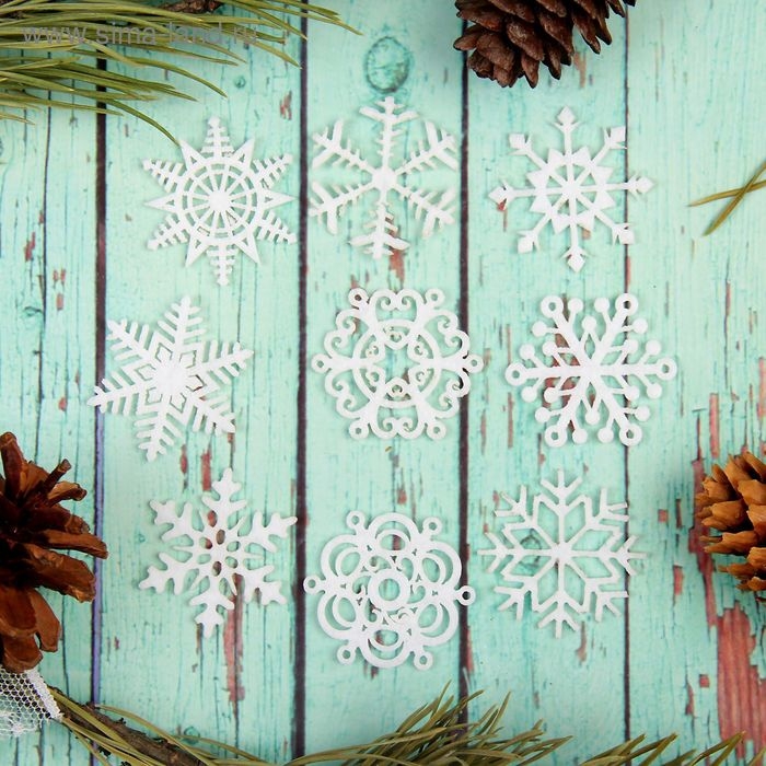 Набор для новогоднего декора Набор для новогоднего декора "Снежинки", фетр, размер снежинки — 3,5 см, 36 шт.