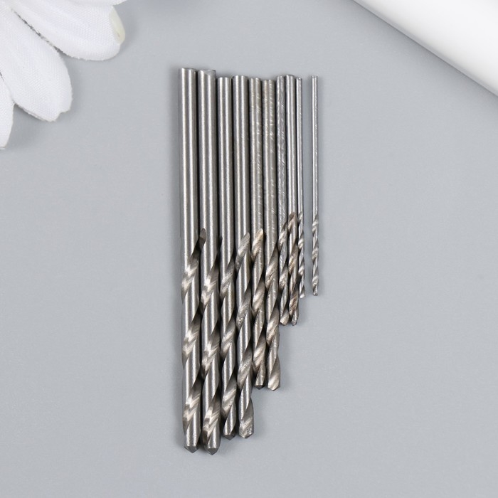 Ручной инструмент для сверления 9х14 см + спиральные сверла 10 шт 1-3мм Ручной инструмент для сверления 9х14 см + спиральные сверла 10 шт 1-3мм