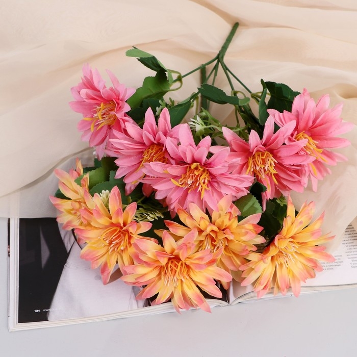 Букет Букет "Георгин Наоми" 8х27 см, микс