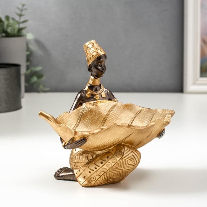 Сувенир полистоун подставка  Сувенир полистоун подставка "Африканка с золотым листом" 14х14,8х9,5 см