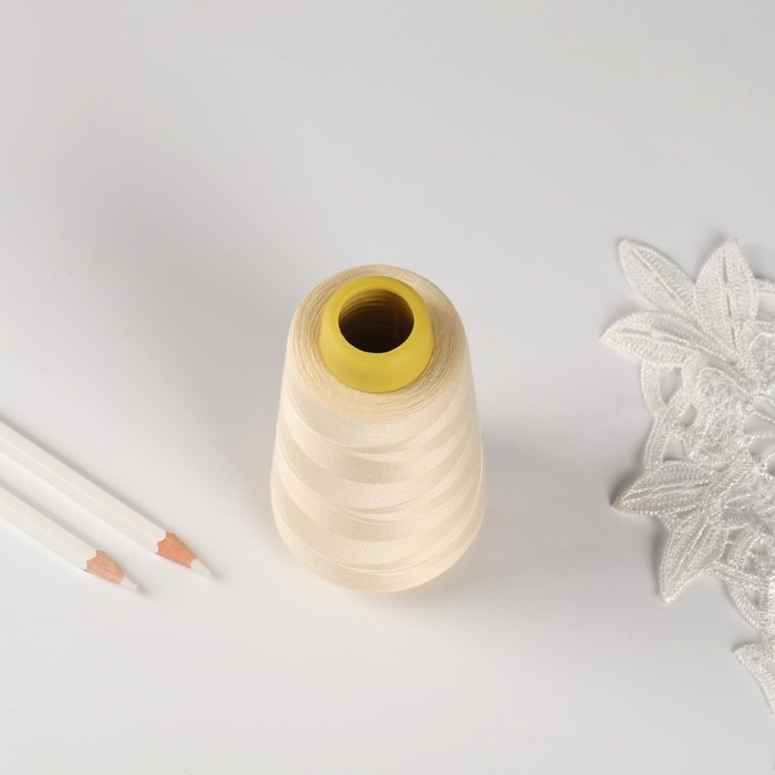 Нитки 40/2, 2700 м, цвет молочный Нитки 40/2, 2700 м, цвет молочный