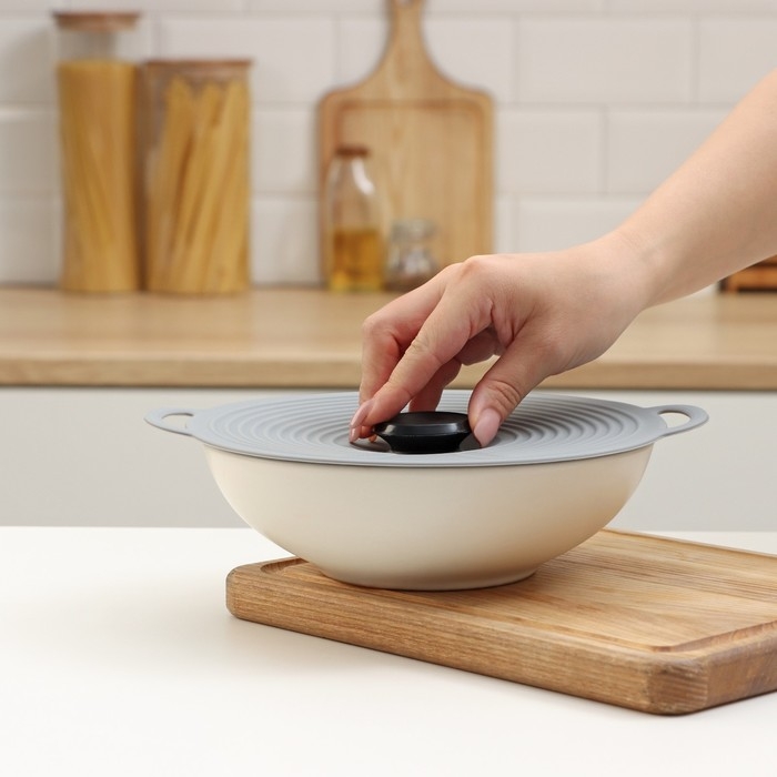 Крышка универсальная Доляна, силикон, d=20 см, цвет серый Крышка универсальная Доляна, силикон, d=20 см, цвет серый