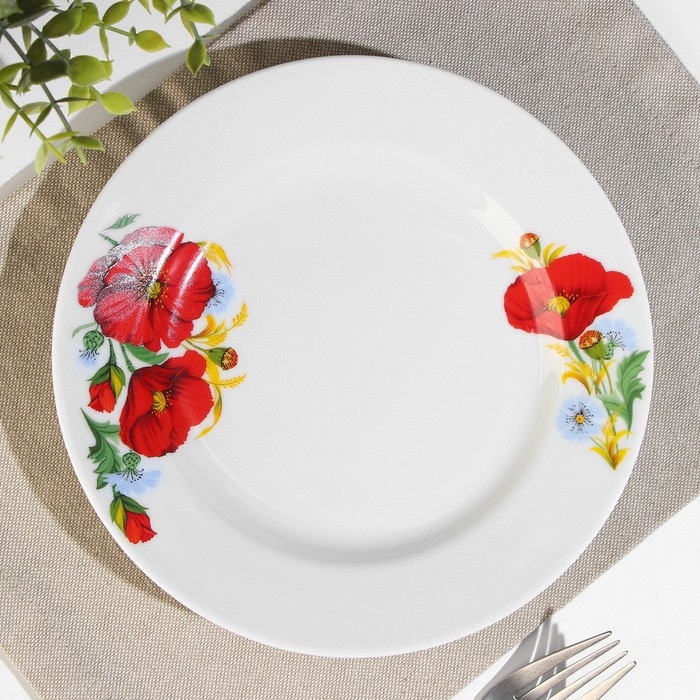 Тарелка фарфоровая «Маки красные», d=20 см, белая Тарелка фарфоровая «Маки красные», d=20 см, белая