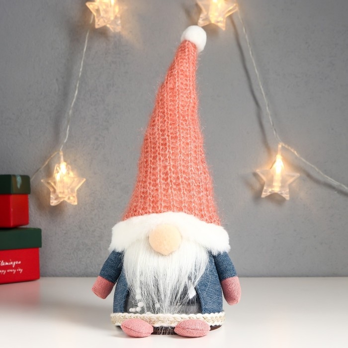 Кукла интерьерная свет Кукла интерьерная свет "Дед Мороз в розовом вязаном колпаке" 32х12х11 см