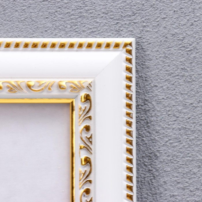 Фоторамка пластик 21х30 см белый (781) Фоторамка пластик 21х30 см белый (781)