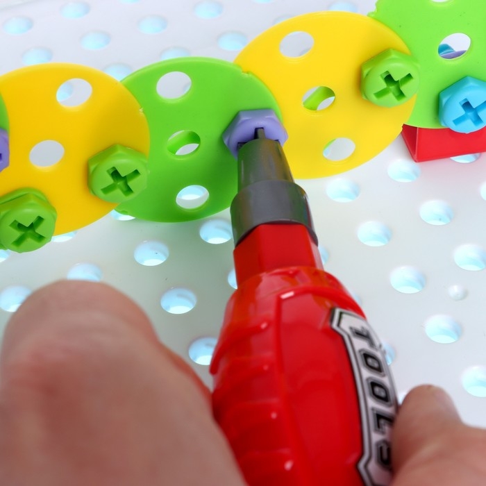 Конструктор в чемодане «Объёмная мозаика», с электрическим шуруповертом, 40 моделей, 200 деталей Конструктор в чемодане «Объёмная мозаика», с электрическим шуруповертом, 40 моделей, 200 деталей