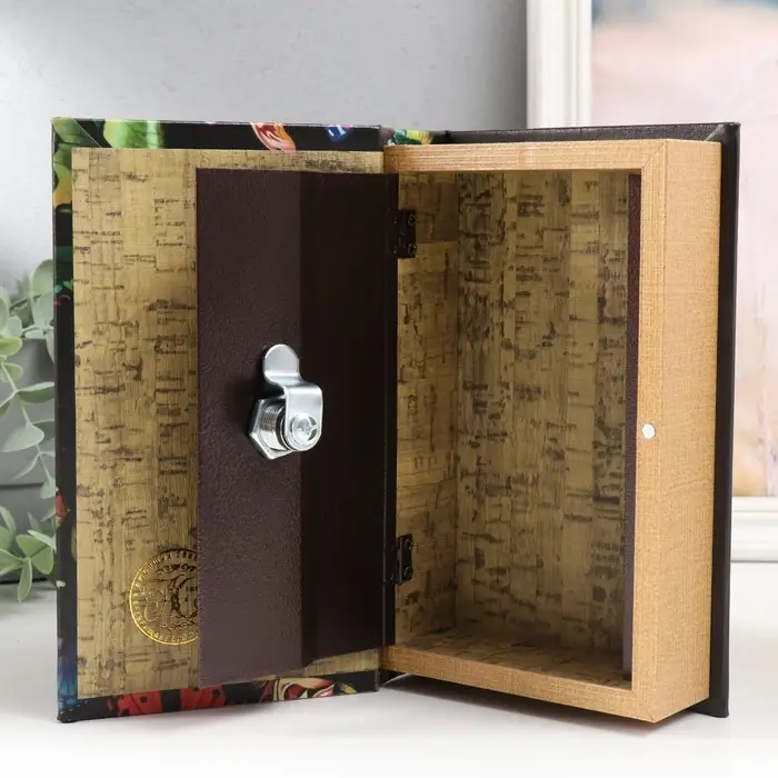 Шкатулка книга - сейф &laquo;Мир бабочек&raquo;, дерево и искусственная кожа, с замком, 21&times;13&times;5 см