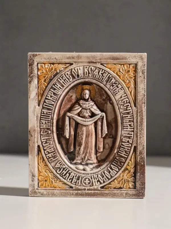 Икона с подвесом Икона с подвесом "Покров Пресвятой Богородицы" размер 12х10х3 см, гипс, роспись