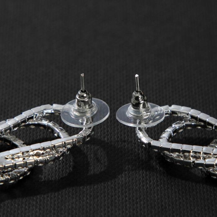 Серьги висячие со стразами «Голливуд» капли с нитями, цвет белый в серебре, 15,5 см Серьги висячие со стразами «Голливуд» капли с нитями, цвет белый в серебре, 15,5 см