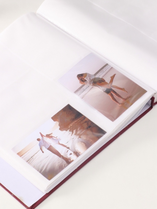 Фотоальбом на 500 фото 10х15 см Фотоальбом на 500 фото 10х15 см "Крапинки" в коробке бордовый 4,7х33х34 см