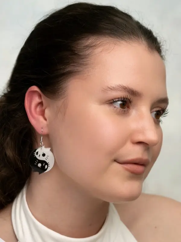 Серьги акриловые &laquo;Инь-ян&raquo;, котики, чёрно-белые