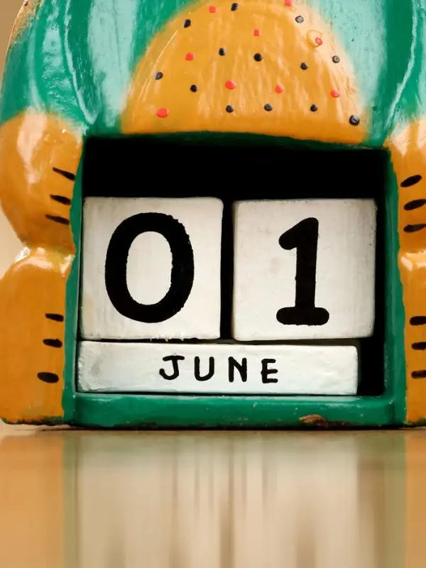 Календарь настольный «Лягушка», 10×6.5×21 см, дерево, зелёный