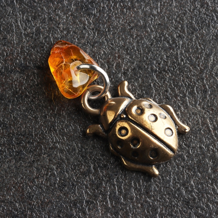 Брелок талисман  Брелок талисман "Божья Коровка", латунь, янтарь