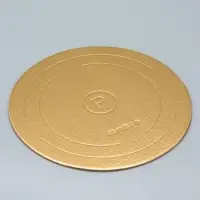 Коробка под торт 2 окна, с ручками, белая, + подложка 2.5 золото - белый, 28&times;28&times;20 см