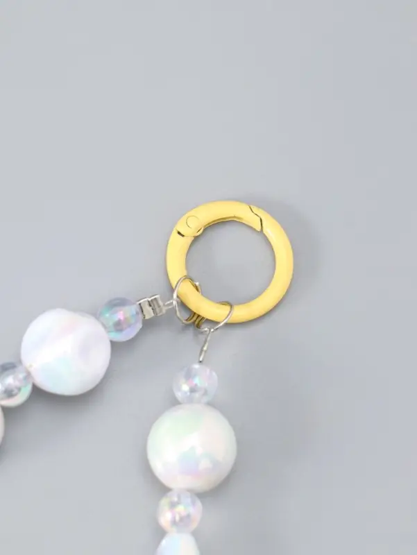 Брелок на карабине "Тюльпаны и звёзды" жёлто-перламутровый 11х4х1,5 см