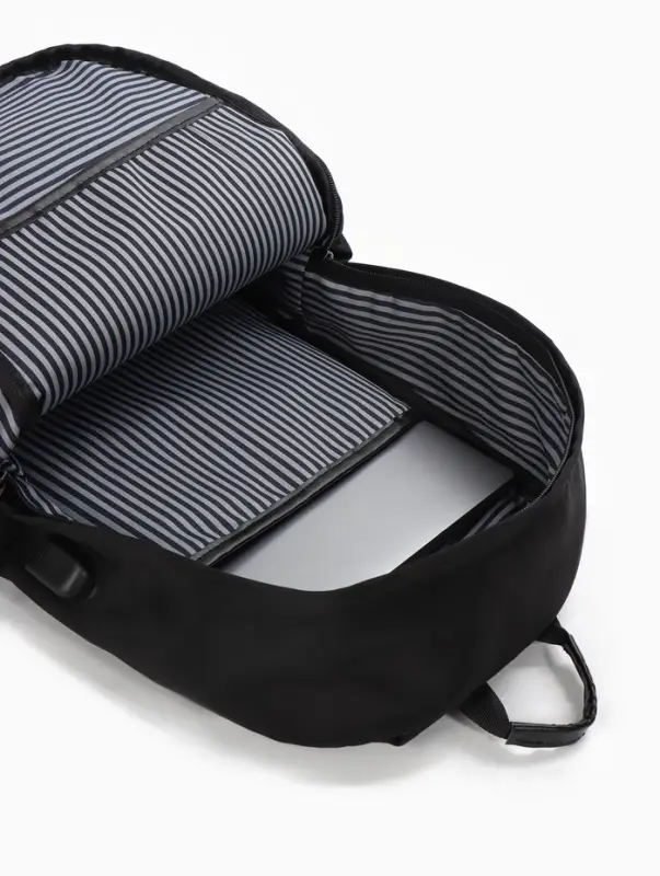 Рюкзак школьный, однотонный, USB, 1 отделение, 3 кармана, 30&times;15&times;45 см, чёрный