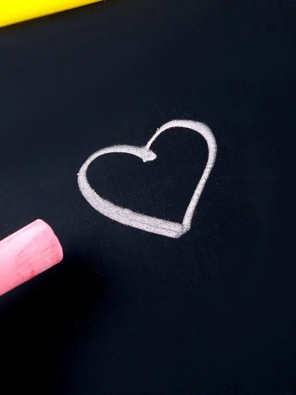 Доска магнитная двухсторонняя, под маркер и мел на подставках (мел, маркер, магниты), МИКС