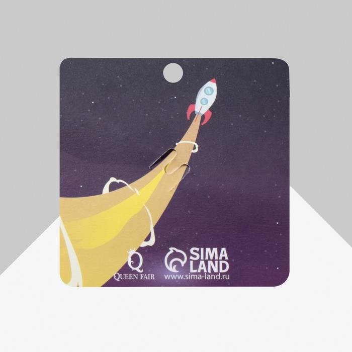 Брошь «Космонавт» на луне, цвет чёрно-белый Брошь «Космонавт» на луне, цвет чёрно-белый