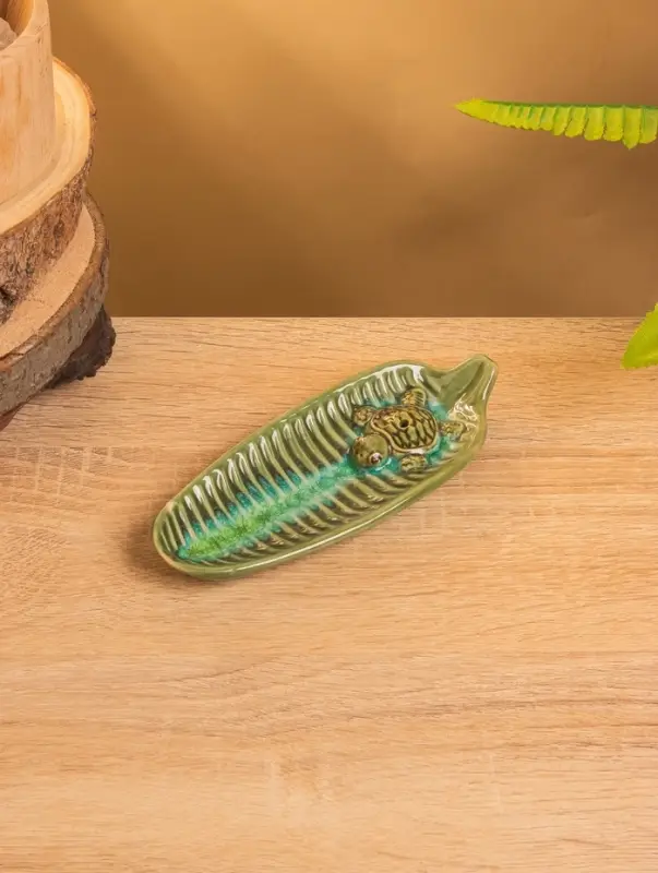 Подставка под благовония  Подставка под благовония "Черепашонок на листе" керамика, цв. МИКС, 15х6х2 см