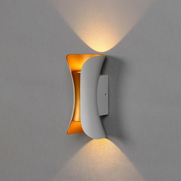 Светильник фасадный «Элегант», FSD-035, 10 Вт, 3000К, 1 луч, IP65, 220В, пласт., бело-золот.   10084 Светильник фасадный «Элегант», FSD-035, 10 Вт, 3000К, 1 луч, IP65, 220В, пласт., бело-золот.   10084