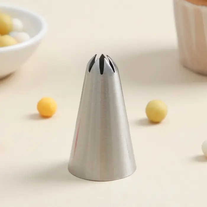 Насадка кондитерская «Закрытая звезда», d=3 см, выход 0,3 см, нержавеющая сталь Насадка кондитерская «Закрытая звезда», d=3 см, выход 0,3 см, нержавеющая сталь