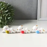 Фигурка керамика &laquo;Котик с мячом лёжа&raquo;, 7 см, белый, МИКС