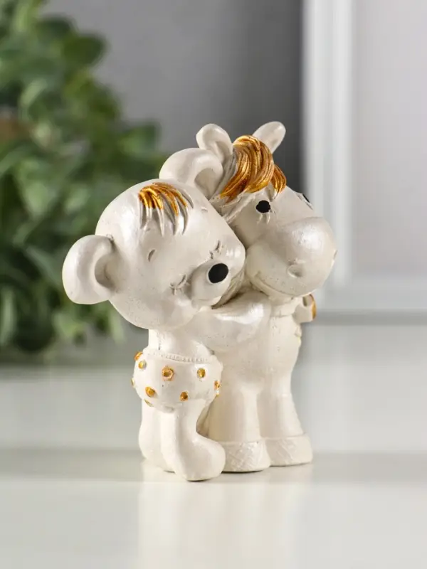 Фигура гипс Фигура гипс "Мишка с лошадкой" 9х7х6 см, перламутр