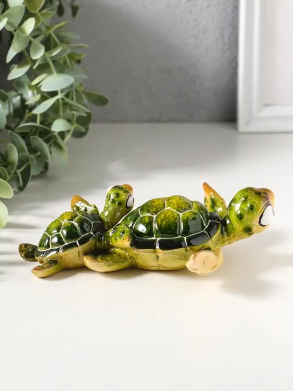 Сувенир полистоун лак "Черепаха с черепашонком" зелёный 15,8х11,8х5 см