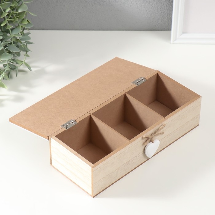 Шкатулка дерево 3 деления  Шкатулка дерево 3 деления "Бабочки и цветы" 9,7х24х7 см