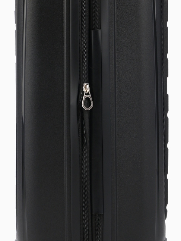 Чемодан 20 Чемодан 20", PP, 38*22*56, отд на молнии, отд/ноут, код замок, 4 колеса, черный