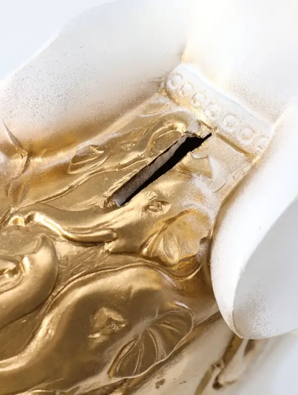 Копилка для денег &laquo;Слон сафари&raquo;, белый с золотом, 30&times;35&times;17 см