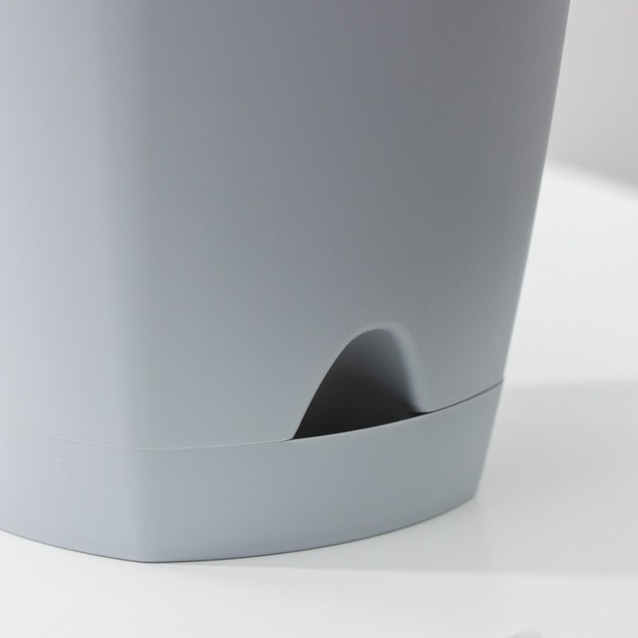 Горшок для цветов с прикорневым поливом Amsterdam, 0,65 л, d=11 см, h=10,7 см, серый Горшок для цветов с прикорневым поливом Amsterdam, 0,65 л, d=11 см, h=10,7 см, серый