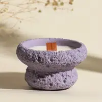 Свеча в вулканическом подсвечнике "Чаша" деревянный фитиль, сиреневая 9,3х9,3х5,5 см