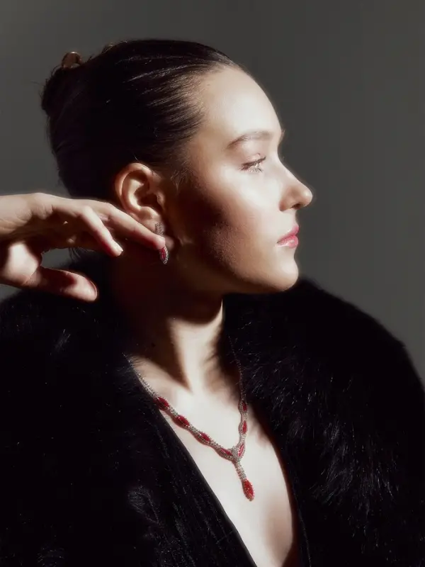 Набор 2 предмета: серьги, колье &laquo;Листопад&raquo;, тонкий ромб, красно-белый в серебре, 45 см