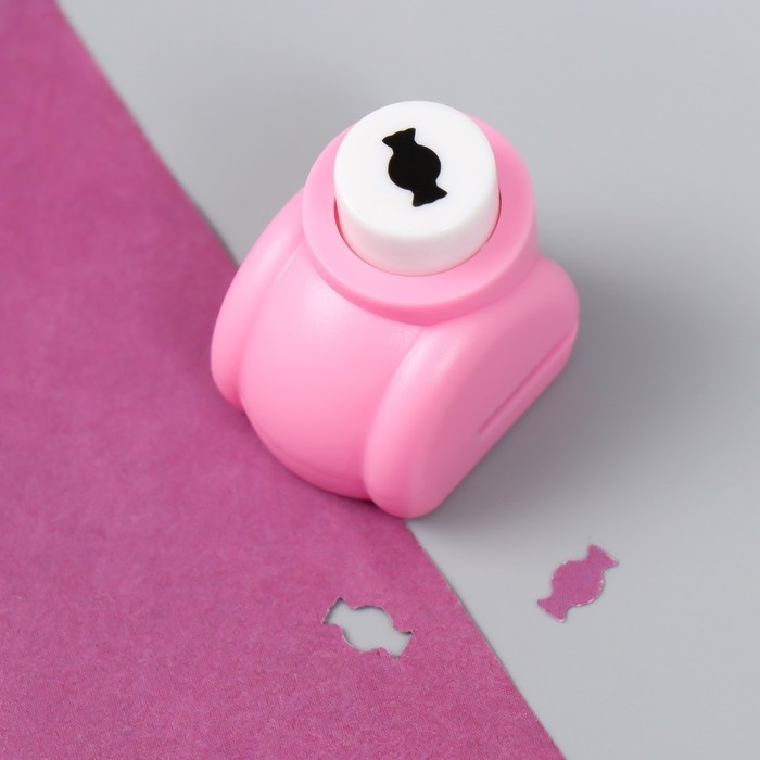 Набор для скрапбукинга Набор для скрапбукинга "Плавная волна" ножницы фигурные 13,5см+4 дырокола d=1,2см 11,2х18 см 94115