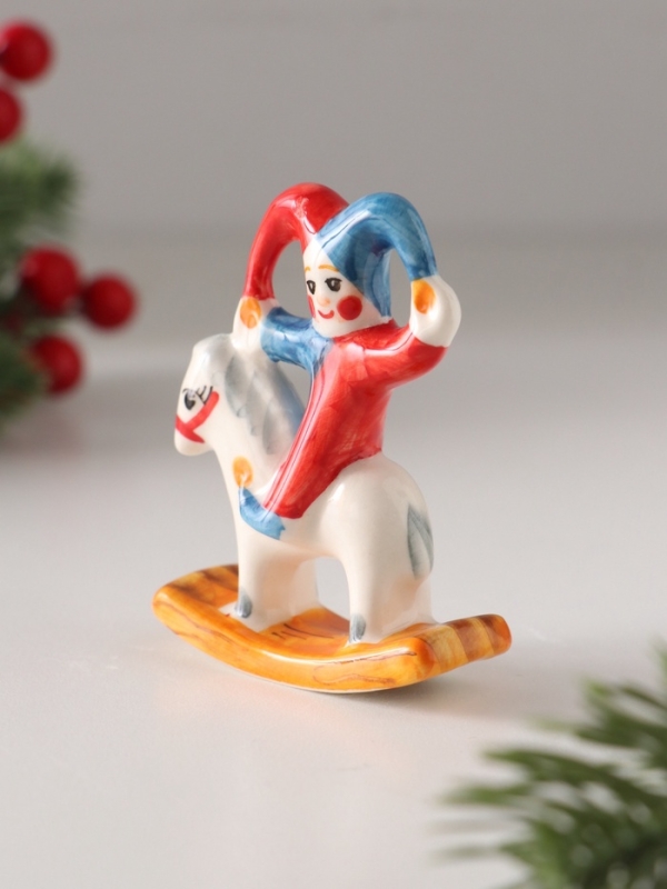 Качалка фарфоровая Качалка фарфоровая "Шут на коне", 9 см