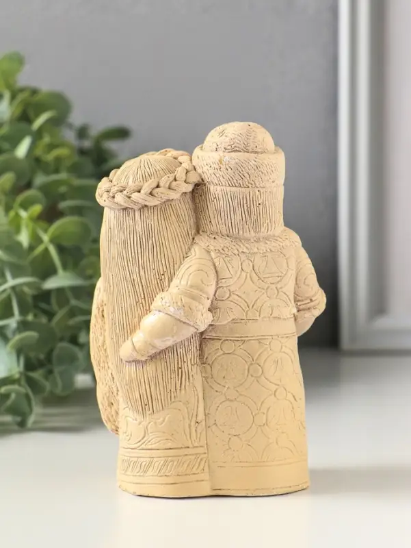 Фигурка гипс &laquo;Берегиня и Богач&raquo;, 12.5&times;8&times;7 см