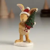 Фигурка полистоун &laquo;Зайка в шапке с ёлочкой&raquo;, 5&times;4.5&times;10 см