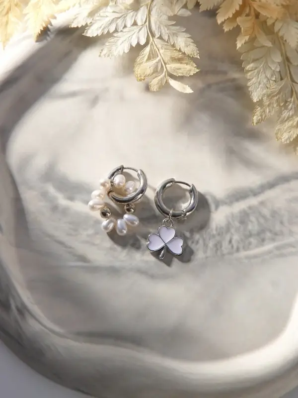 Серьги со съёмным элементом &laquo;Трансформер&raquo;, клевер-сердце, бело-бежевые в серебре