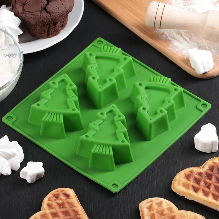 Форма для выпечки новогодняя Доляна «Новый год. Ёлочки», силикон, 18×18 см, 4 ячейки, цвет зелёный Форма для выпечки новогодняя Доляна «Новый год. Ёлочки», силикон, 18×18 см, 4 ячейки, цвет зелёный