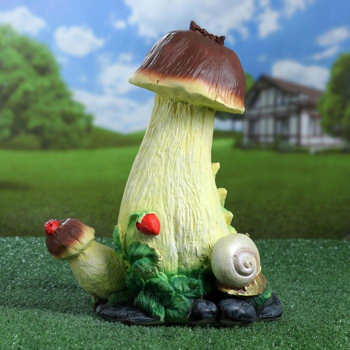 Садовая фигура  Садовая фигура "Гриб с ягодой и улиткой" 34см