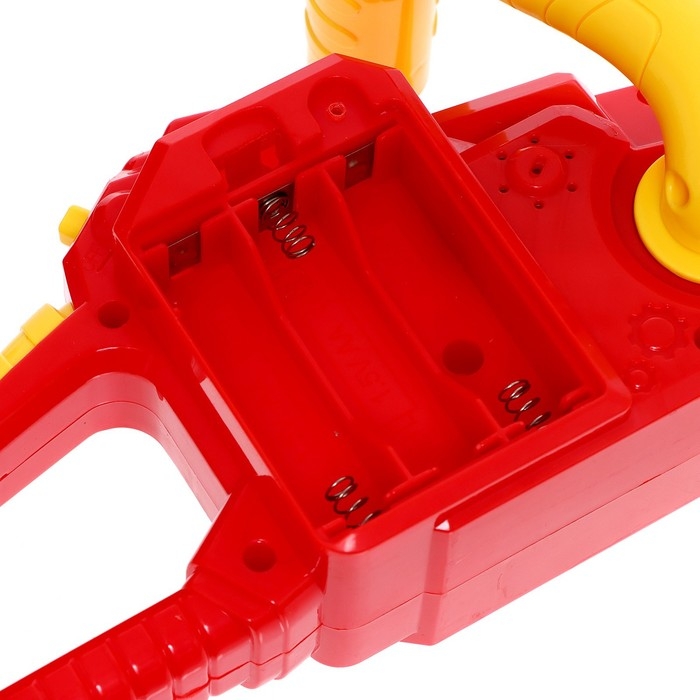 Бензопила с шестерёнками, световые и звуковые эффекты, работает от батареек Бензопила с шестерёнками, световые и звуковые эффекты, работает от батареек