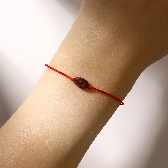 Браслет желаний «Турмалин» на красной нити, длина регулируется Браслет желаний «Турмалин» на красной нити, длина регулируется