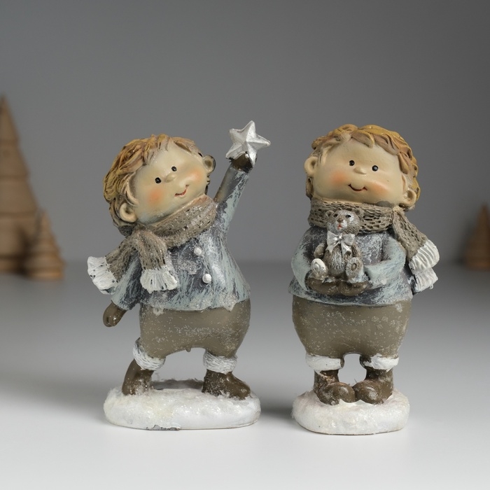 Сувенир полистоун  Сувенир полистоун "Маленький принц в сером комбинезоне в шарфике" МИКС 6,5х4х11,5 см