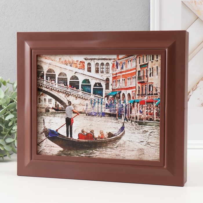 Ключница закрытая Ключница закрытая "Венеция" 26,5х31,5 см Орех