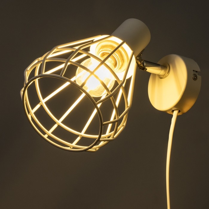 Бра с переключателем на проводе Бра с переключателем на проводе "Хлоя" Е14 40Вт белый 19х10х18см