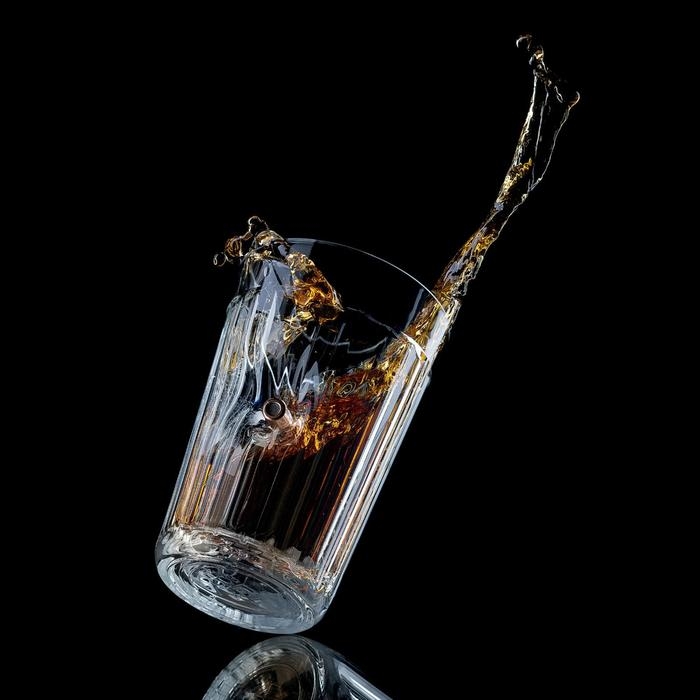 Стакан Стакан "Непробиваемый. Боевой запас", с пулей, граненый, 250 мл