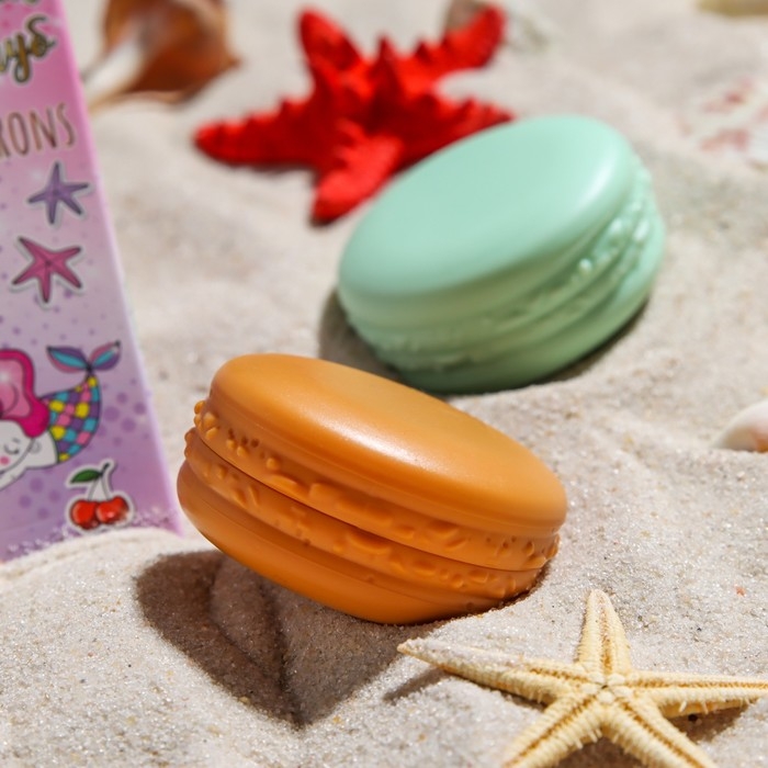 Набор из двух бальзамов для губ «Виноград», «Вишня» Набор из двух бальзамов для губ «Виноград», «Вишня»