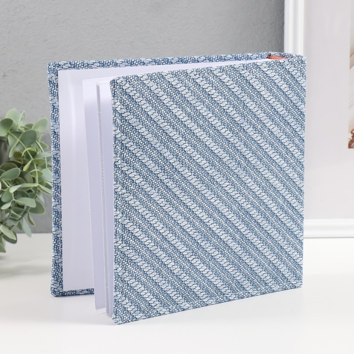 Фотоальбом на 200 фото 10х15 см кожзам Фотоальбом на 200 фото 10х15 см кожзам "Багетная текстура" бумажные листы синий 5х23х22 см 1049963